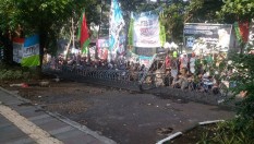 Bahar bin Smith Bakal Divonis Hari Ini, "Pecinta Habib Bahar" Padati Area Sidang