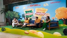 Separuh Orang Indonesia Senang Makan Camilan Sambil Beraktivitas