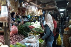 Permintaan Luar Daerah Masih Tinggi, Harga Cabai Belum Turun