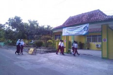 Tahun Ajaran Baru Sudah Mulai, Banyak Kursi Kosong di Sekolah Perbatasan