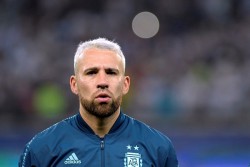 Otamendi Segera Menyusul Fabian Delph Hengkang dari City