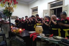 Persembahan Sembahyang untuk Menghormati Leluhur