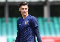 Liverpool, City, & Basel Berebut Kiper 19 Tahun Asal Turki