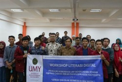  Mahasiswa Harus Bijak Gunakan Media Digital