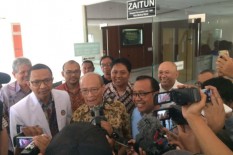  Diutus Jokowi, Mensesneg Jenguk Syafii Maarif di RS PKU Gamping