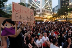 Bendera AS & Inggris Dikibarkan dalam Unjuk Rasa Menentang China di Hong Kong