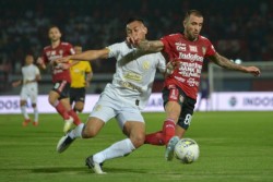 Hadapi Tim Terproduktif, PSS Malah Krisis Bek Tengah