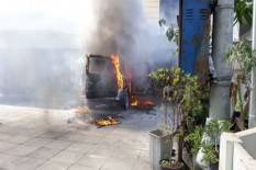 Mobil di Sebuah Gereja Surabaya Meledak
