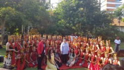 Megawati Datang di Arena Kongres V PDIP Bersama Cucunya