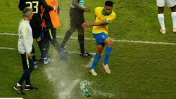 Tendang Botol, Gabriel Jesus Diskors 2 Bulan
