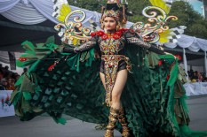 Diprotes Gegara Busana, Cinta Laura Pilih Apresiasi Desainer Daripada Tanggapi FPI