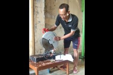 Panitia Kurban Kehilangan Ibu Jari karena Terpotong Mesin Pemotong Tulang