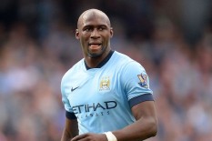 Valencia Incar Bek Cadangan Manchester City 