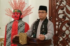 Abu Janda Sorot Cara Anies Sembelih Sapi, Warganet: Jagal Sapi Aja Jangan Jagal APBD