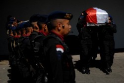 Atas Permintaan Keluarga, Brigpol Hedar Dikebumikan di Barru Sulsel