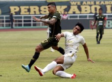 Lubang di Lini Belakang Sangat Menganga, PSS Kalah 1-3 dari Tira-Kabo