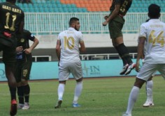 Ini Alasan Seto Cadangkan Yevhen Saat Melawan Tira-Kabo