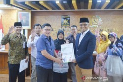 Sekretaris FPKS DPR Sukamta menilai Harga Rokok di Indonesia Terlalu Murah