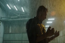 Presale Film Gundala Diburu Penonton