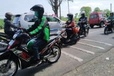 Terlalu Tinggi, Pita Penggaduh di Jalan Ini Justru Dikeluhkan Warga