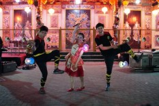 Festival Kue Bulan Jadi Ajang Pembauran