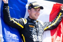 Mobil Tertabrak & Terbelah, Pembalap Formula 2 Meninggal di GP Belgia