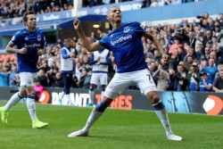 Brace Richarlison Bawa Everton Atasi Wolves