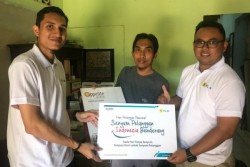 PLN Tebar Senyuman di Hari Pelanggan Nasional