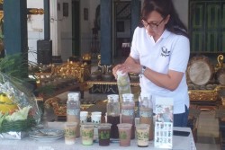 Nama Warung Kopi Ini Diambil dari Bahasa Jawa Kelon