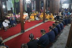 PLN Ikut Lestarikan Budaya Suran Mbah Demang