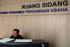 Politis Gerindra Serahkan Bukti Dugaan Jual Rugi Semen Asal China
