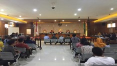Kasus Meikarta: Sekpri dan Ajudan Iwa Karniwa Diperiksa KPK