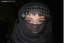 Bintang Film Porno Rela Tinggalkan Pekerjaannya karena Tak Mau Berhijab saat Beradegan