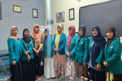 Mahasiswa KKN STPI Bina Insan Mulia Gelar Workshop Alat Permainan Edukatif