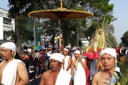 Keris Milik Jokowi Dikirab 