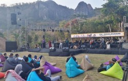 Keroncong Pelesiran Ditonton Ribuan Pasang Mata