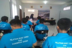20 Warga Terdampak YIA Diberi Pelatihan Basic Cargo