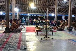 Pringgokusuman Gelar Kenduri Jenang Suran