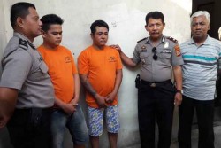 Todongkan Senjata pada Pengendara Mobil yang Berhenti di Jalan Solo, 2 Pria Ini Ditangkap