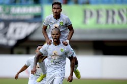 PSIS Kalah Telak dari Persebaya, Pelatih Kaget