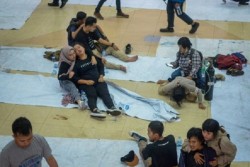 Polisi Pukul Mundur Mahasiswa yang Berada di Sekitar Gedung Sate