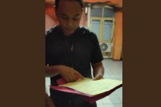 Penangkapan Ananda Badudu: Kamar Kos Digedor Jelang Adzan Subuh 