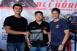 Pebalap Motor Ali Adrian Berbagi Ilmu Keselamatan Berkendara Bersama Komunitas Otomotif