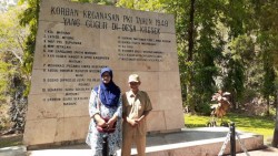 Pasutri Asal Bantul Ini Rela Naik Motor ke Madiun Cari Makam Kakek yang Disebut Dibunuh PKI