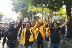 Polisi Temukan Buronan saat Amankan Massa Pengunjuk Rasa
