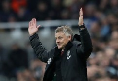 #OleOut, Tanda Manchester United Butuh Perombakan Total