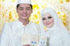 2 Bulan Nikah, Roger dan Cut Meyriska Belum Bulan Madu