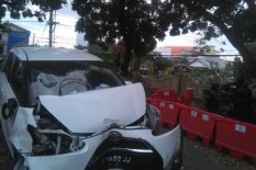 Setelah Menabrak, Kabur, Lalu Nabrak Tiang Listrik