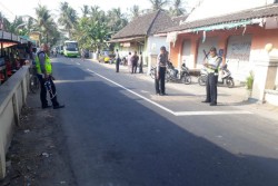 Hendak Menyebrang Jalan, Seorang Kakek Tewas Tertabrak Motor Pelajar