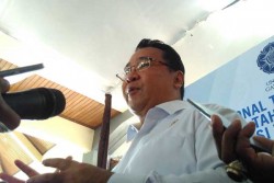 Cerita Menteri Desa: Di Kamar Mandi Masih Basah Kuyup Angkat Telepon Jokowi